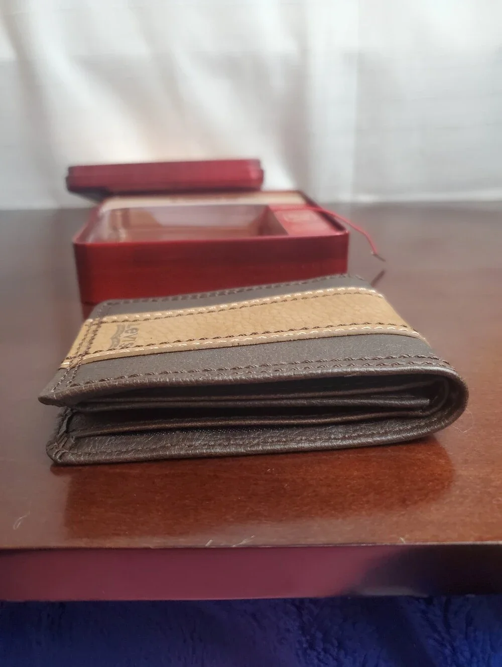 Vintage Levi's Men's Tan And Black Bi-fold Wallet NIB